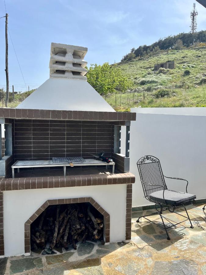 Villa Eftychia Serene Getaway With Hot Tub In A Quiet Location Kíssamos Eksteriør billede